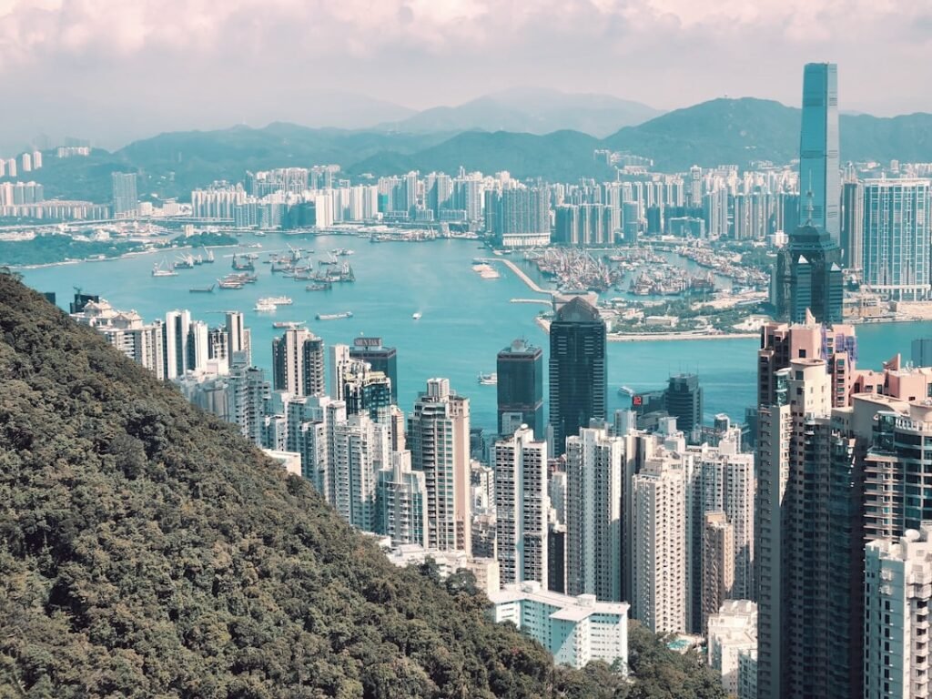 Data Engineer salary in Hong Kong - Photo by Rubina Ajdary on Unsplash