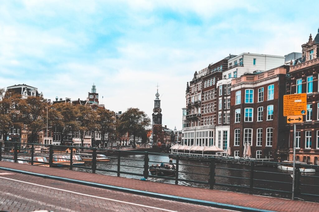 DevOps Engineer salary in Amsterdam - Photo by Nastya Dulhiier on Unsplash