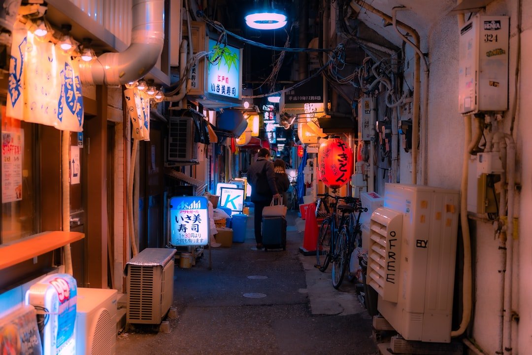 ICU Nurse salary in Tokyo - Photo by mos design on Unsplash