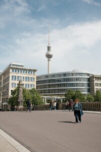 Junior Software Engineer salary in Berlin - Photo by Valentin Lacoste on Unsplash