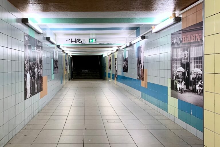 Nurse Manager salary in Berlin - Photo by Bekky Bekks on Unsplash