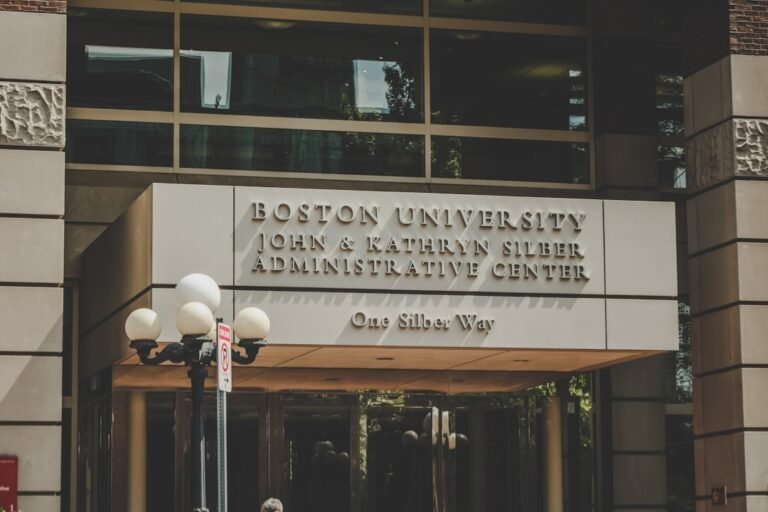 Nurse Practitioner salary in Boston - Photo by Yassine Khalfalli on Unsplash