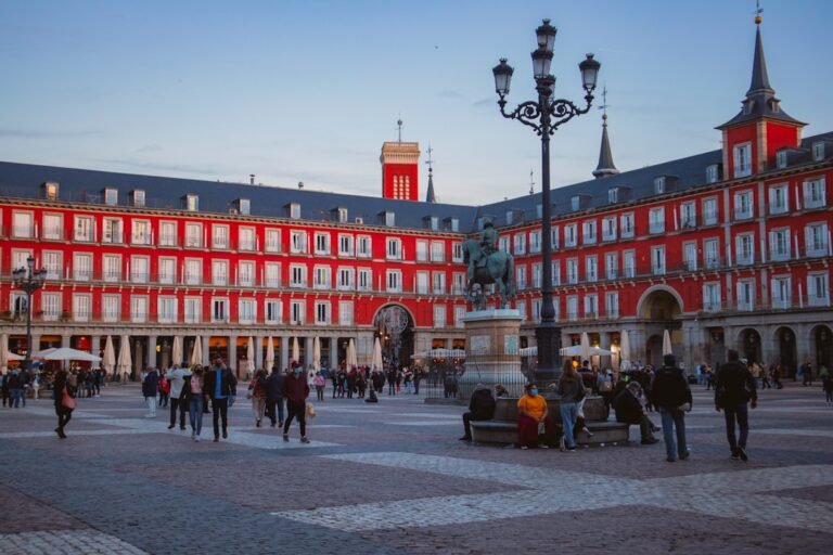 Nurse Practitioner salary in Madrid - Photo by Eduardo Rodriguez on Unsplash
