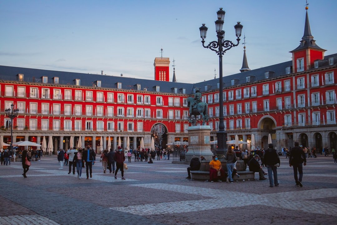 Nurse Practitioner salary in Madrid - Photo by Eduardo Rodriguez on Unsplash