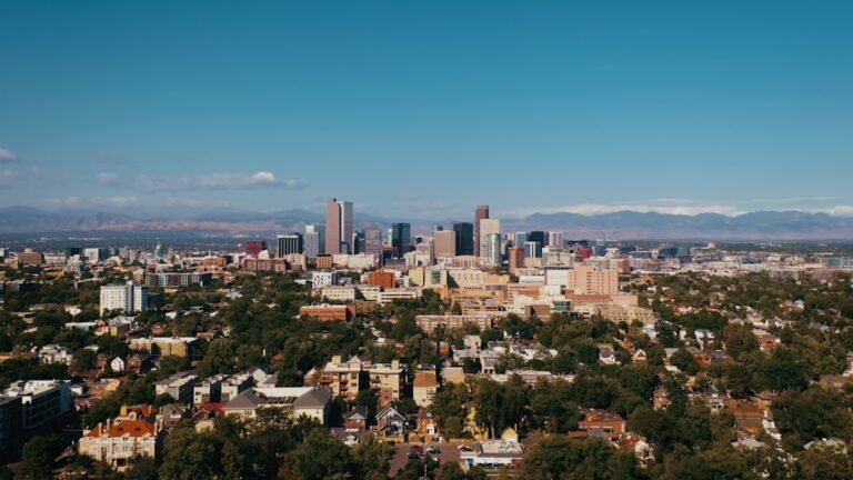 registered nurse salary Denver Colorado data 2026