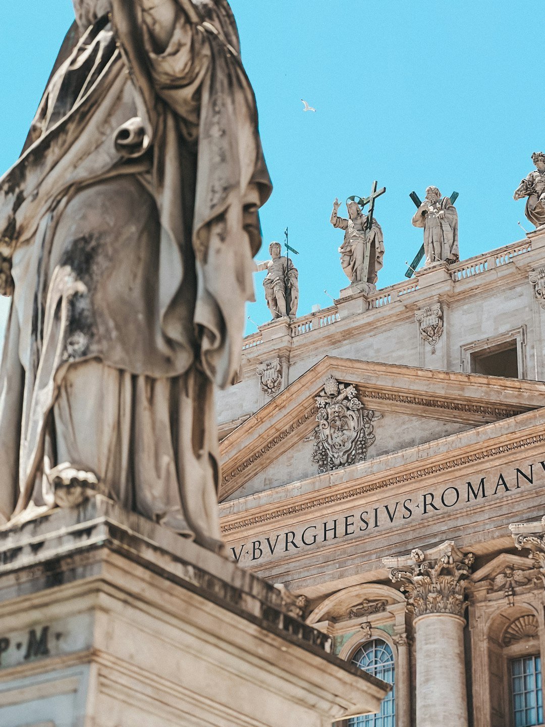 Registered Nurse salary in Rome - Photo by Estefania Leiva on Unsplash