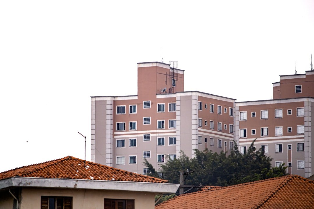 Registered Nurse salary in Sao Paulo - Photo by Ian Talmacs on Unsplash