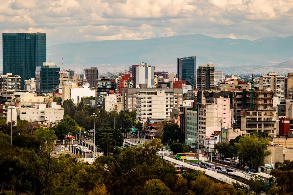 Software Engineer salary in Mexico City - Photo by Jimmy Woo on Unsplash