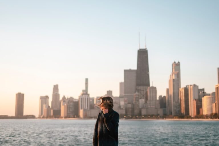 Travel Nurse salary in Chicago - Photo by Lisha Riabinina on Unsplash
