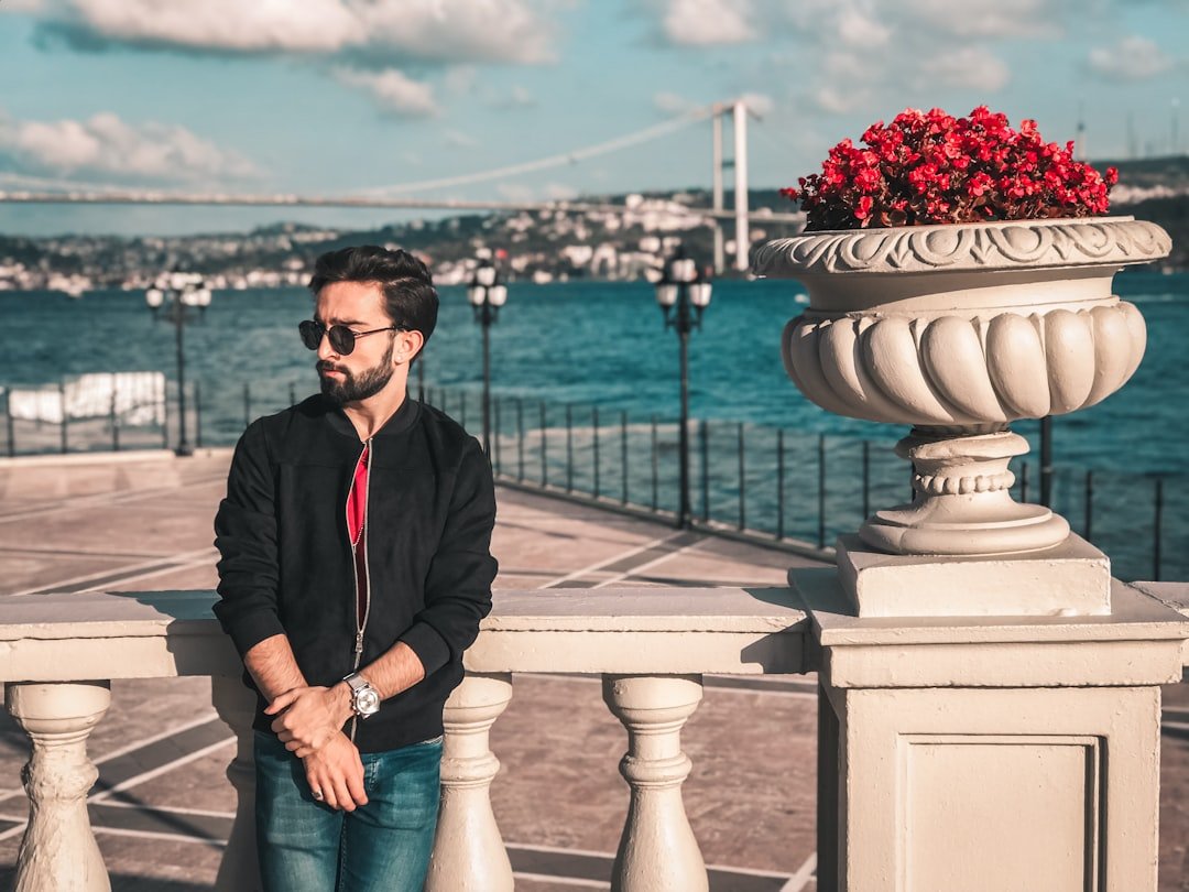 Travel Nurse salary in Istanbul - Photo by Enes Küp on Unsplash